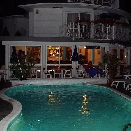 Rosa Hotel