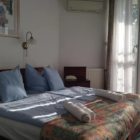 Rosa Hotel 3*